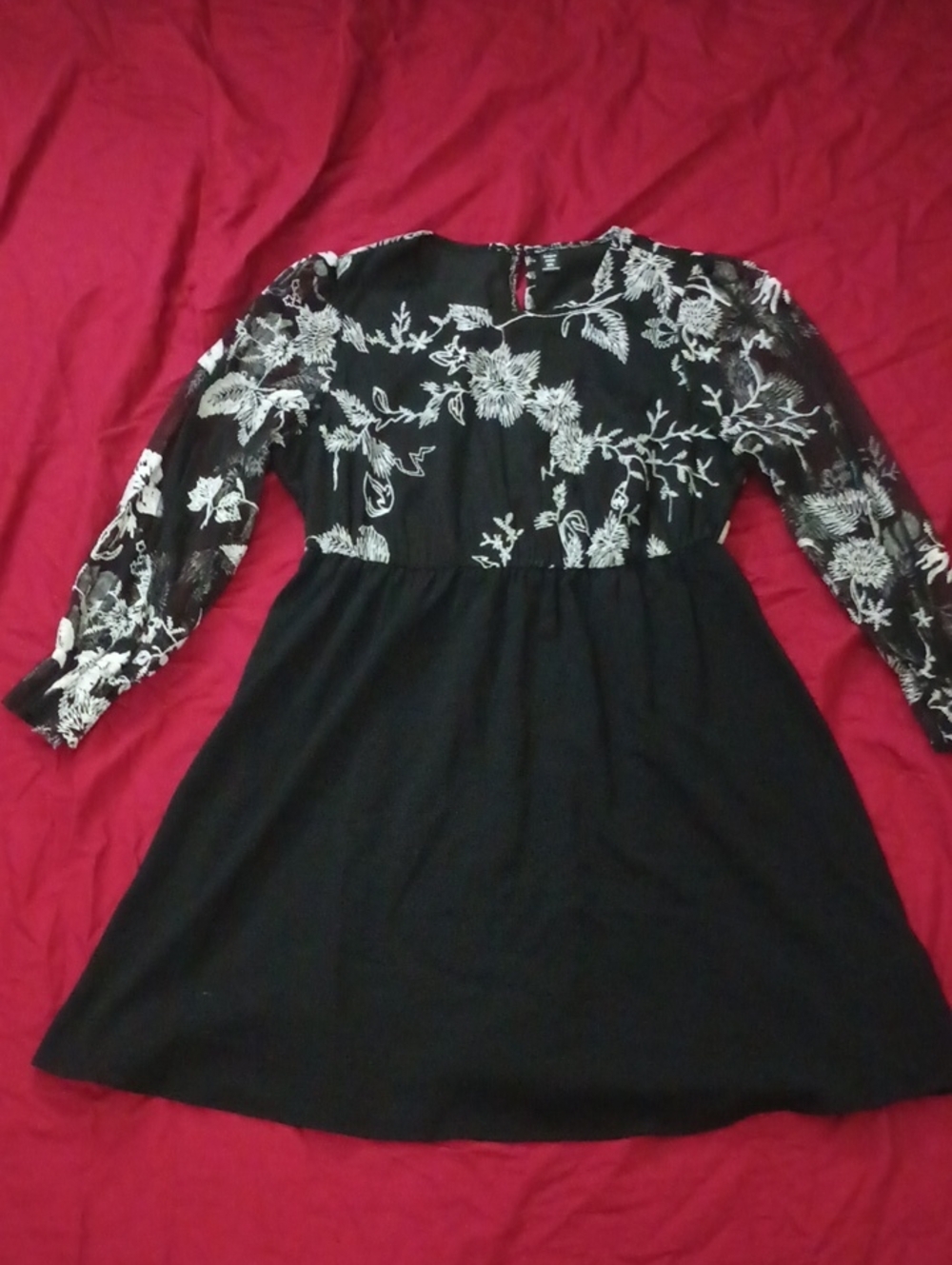 SHEIN Black Dress with White Floral Embroidery Sheer Sleeves Womans Size XL New